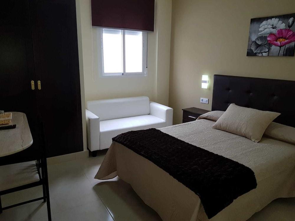 Hostal Malaga Аркос-де-ла-Фронтера Екстер'єр фото