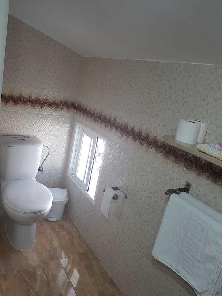 Hostal Malaga Аркос-де-ла-Фронтера Екстер'єр фото