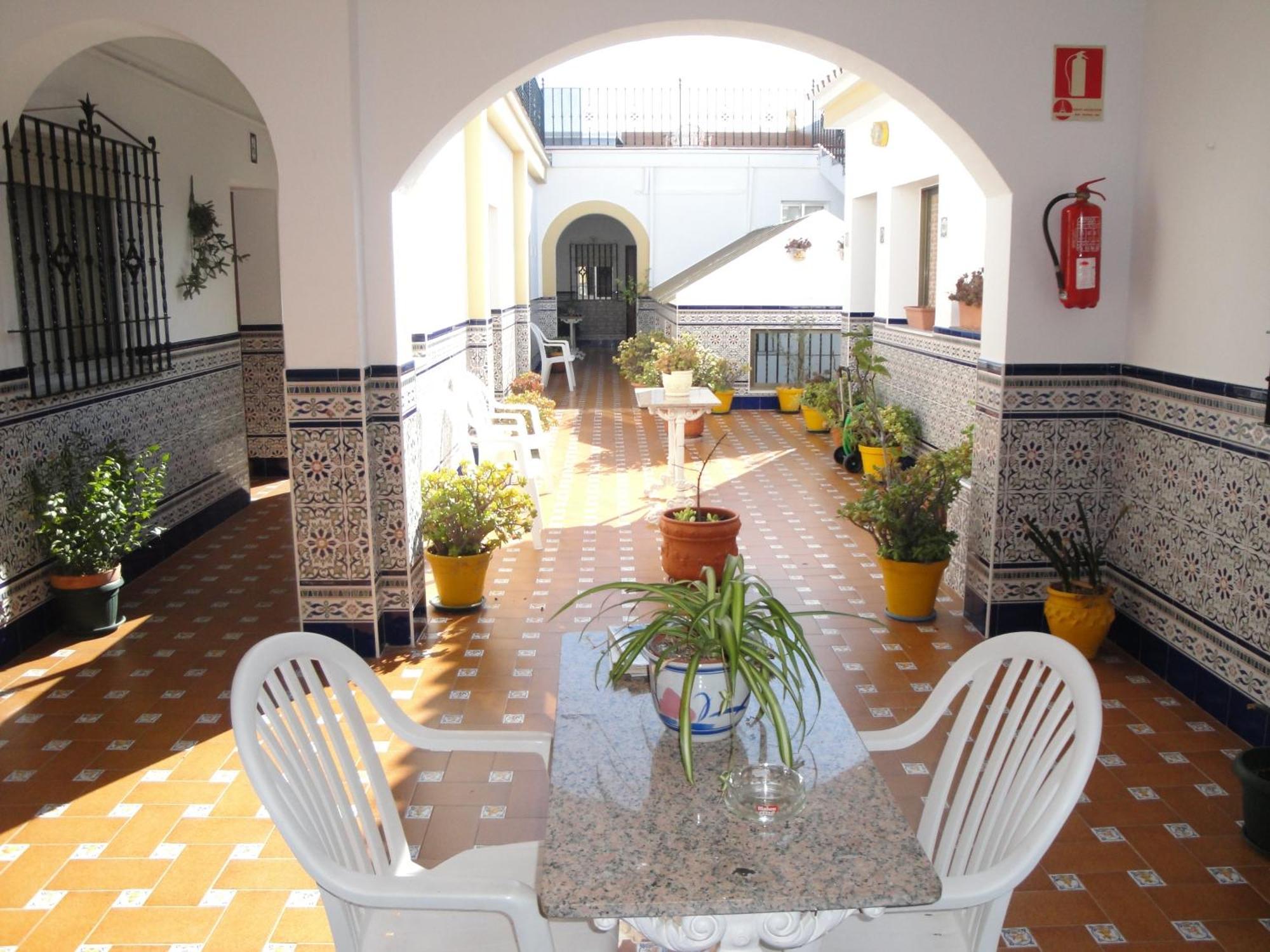 Hostal Malaga Аркос-де-ла-Фронтера Екстер'єр фото