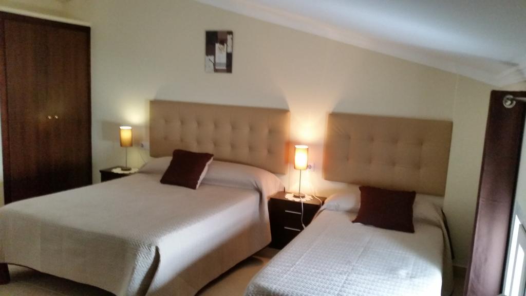 Hostal Malaga Аркос-де-ла-Фронтера Екстер'єр фото